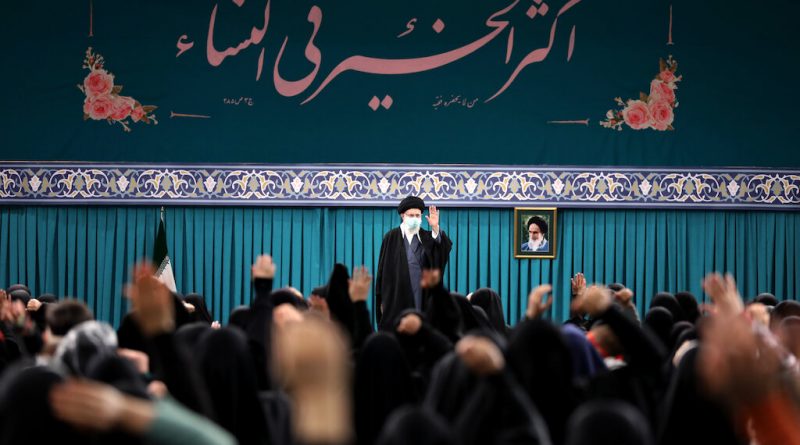 Imam Chamenei: Mann und Frau sind gleichberechtigt