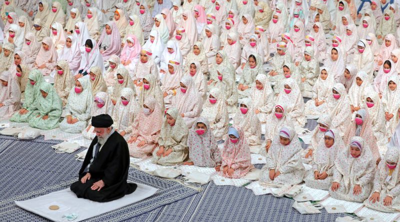 Imam Chamenei: Seit mit Allah (swt.) von Kleinauf Freunde