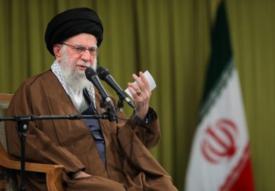 Imam Chamenei über revolutionäre Lobesrezitationen und Gedenkveranstaltungen