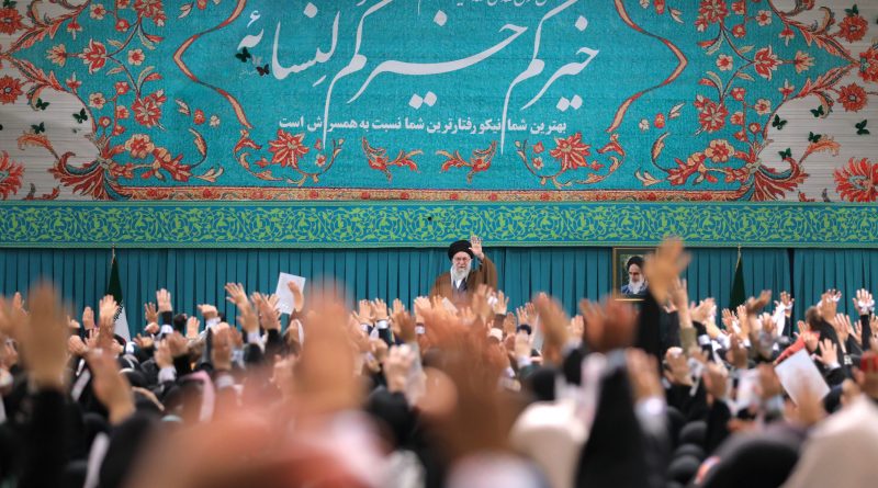 Imam Chameneis Ansichten zu Frauen im Islam